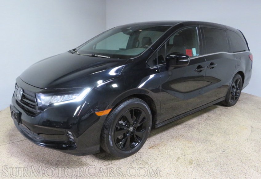 2023 Honda Odyssey - Image 2