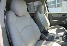 2017 Chevrolet Traverse - Image 21