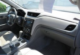 2017 Chevrolet Traverse - Image 20