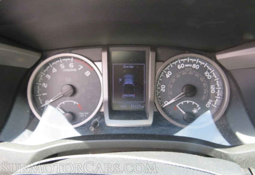 2018 Toyota Tacoma - Image 32