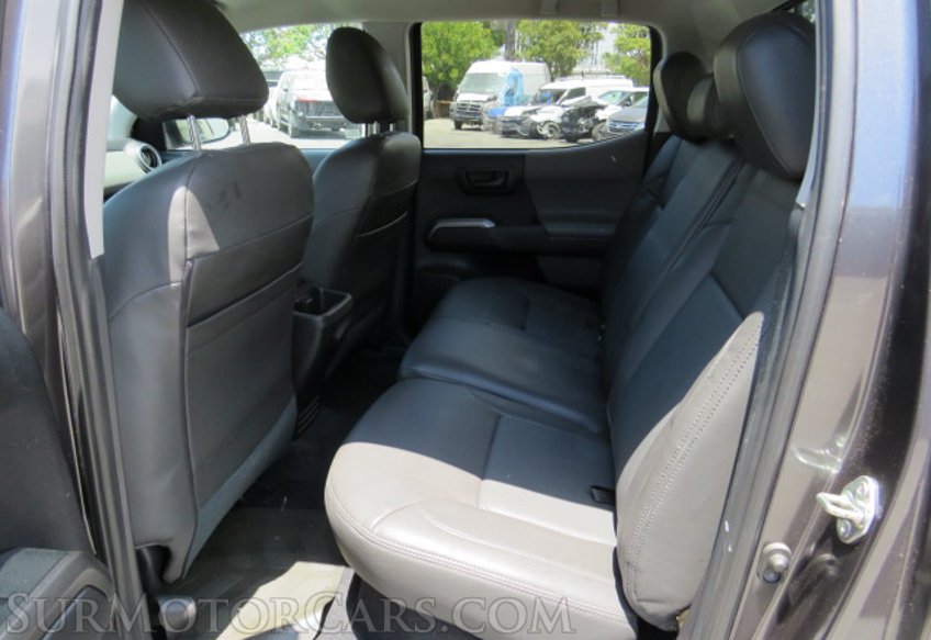 2018 Toyota Tacoma - Image 30