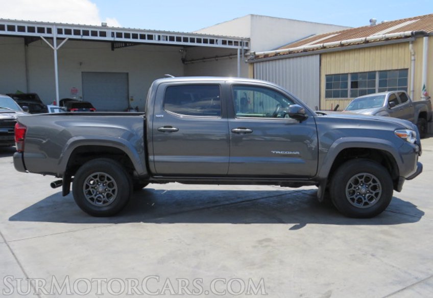 2018 Toyota Tacoma - Image 11