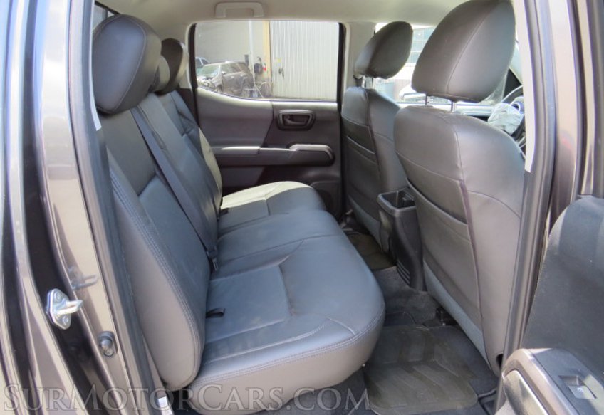 2018 Toyota Tacoma - Image 31