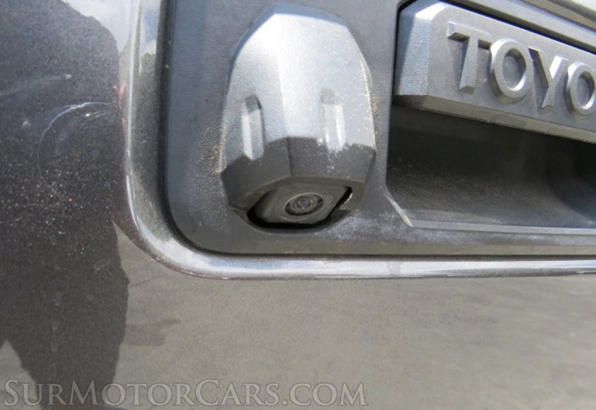 2018 Toyota Tacoma - Image 17