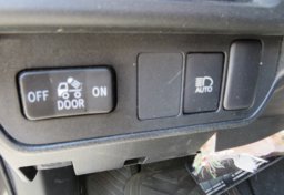 2018 Toyota Tacoma - Image 37