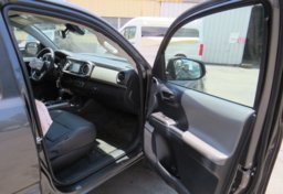 2018 Toyota Tacoma - Image 21