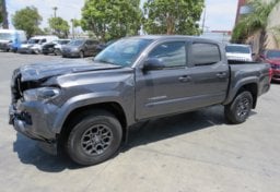 2018 Toyota Tacoma - Image 2