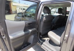 2018 Toyota Tacoma - Image 22