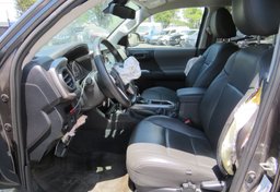 2018 Toyota Tacoma - Image 26