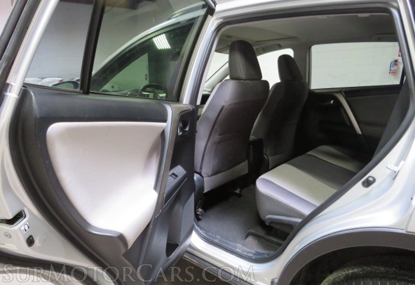 2015 Toyota RAV4 - Image 25