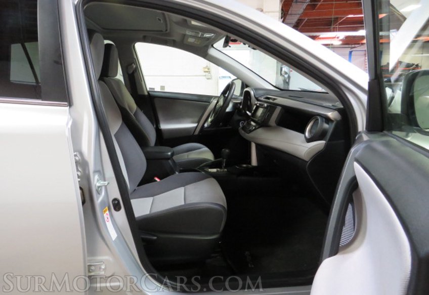 2015 Toyota RAV4 - Image 30