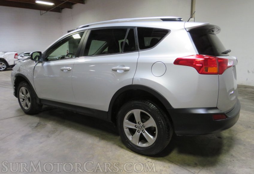 2015 Toyota RAV4 - Image 5