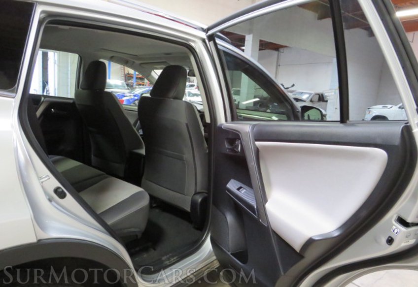 2015 Toyota RAV4 - Image 27