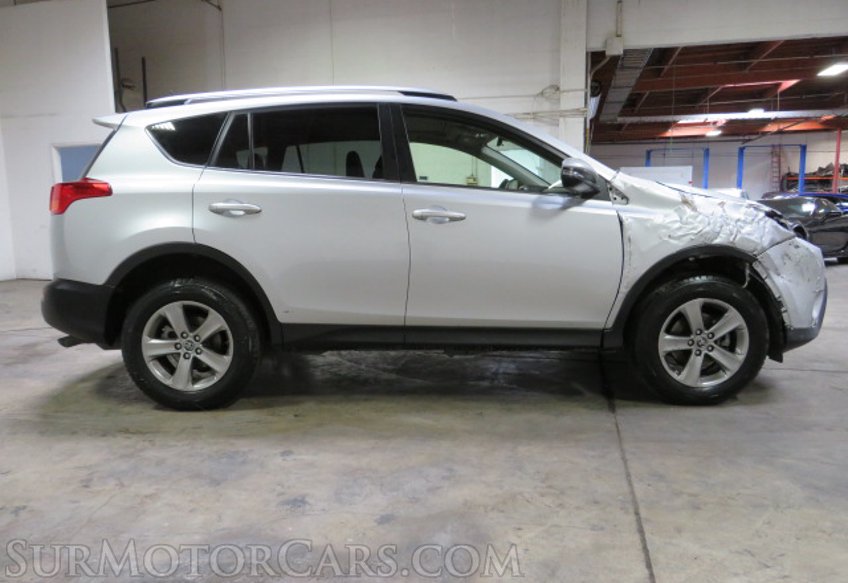 2015 Toyota RAV4 - Image 18