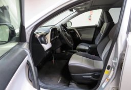 2015 Toyota RAV4 - Image 28