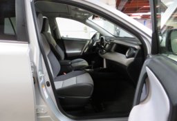 2015 Toyota RAV4 - Image 30