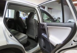 2015 Toyota RAV4 - Image 27