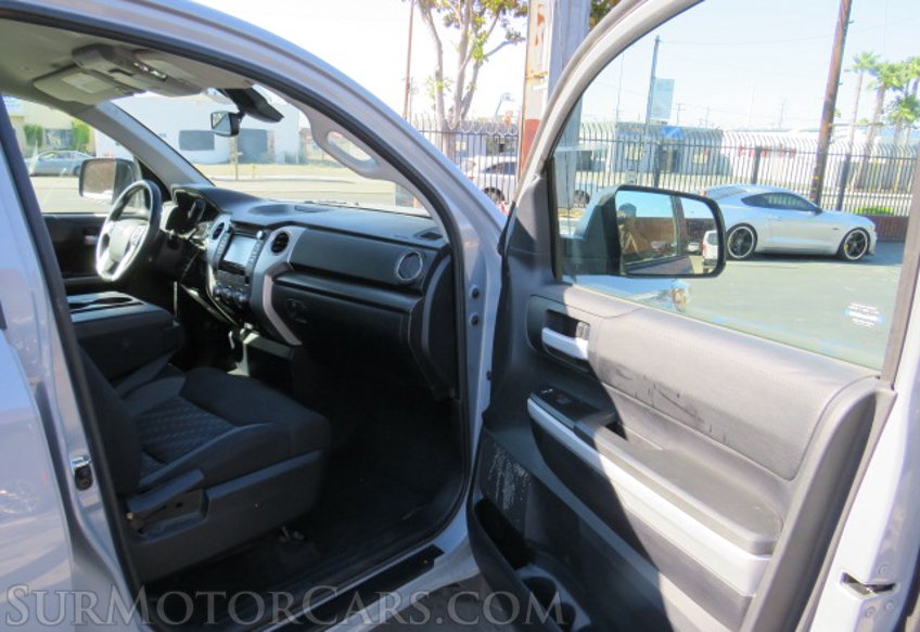 2019 Toyota Tundra - Image 19