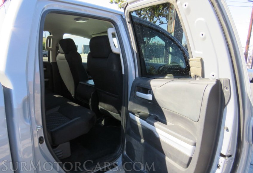 2019 Toyota Tundra - Image 25