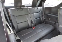 2020 Ford Explorer - Image 35