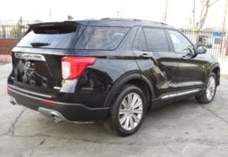 2020 Ford Explorer - Image 10