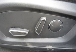 2020 Ford Explorer - Image 40