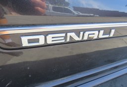 2016 GMC Acadia - Image 22