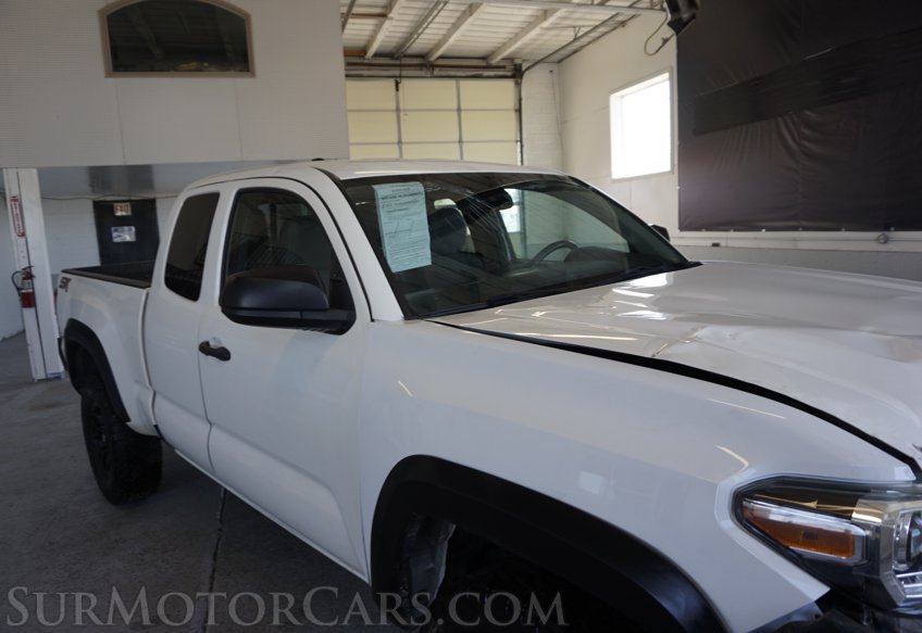 2021 Toyota Tacoma - Image 12