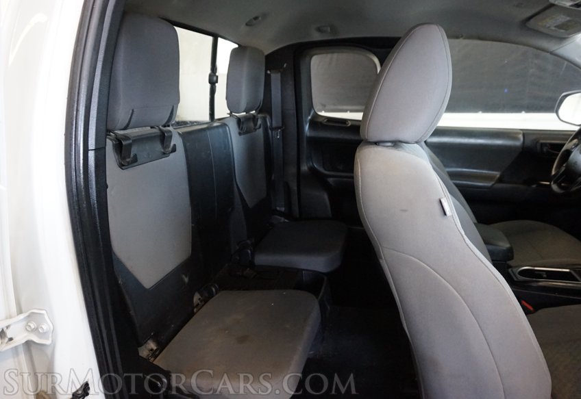 2021 Toyota Tacoma - Image 32