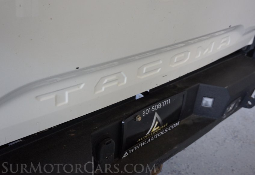 2021 Toyota Tacoma - Image 21