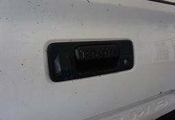 2021 Toyota Tacoma - Image 19