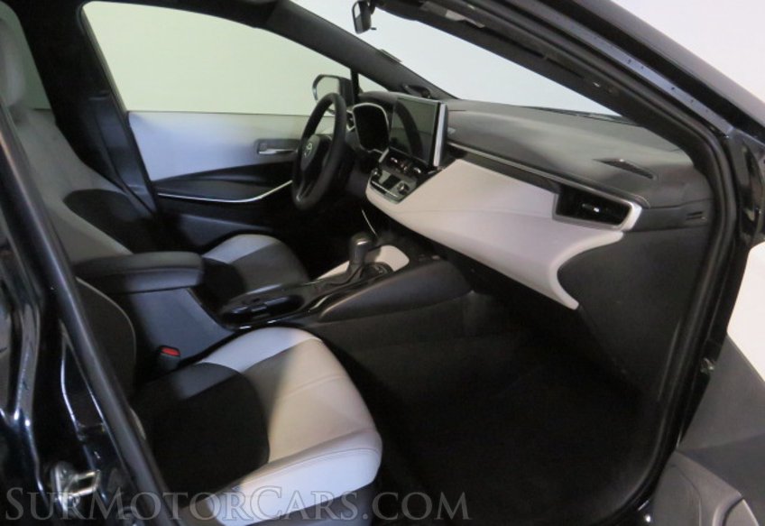 2023 Toyota Corolla Hatchback - Image 27