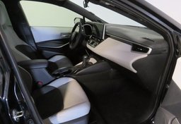 2023 Toyota Corolla Hatchback - Image 27