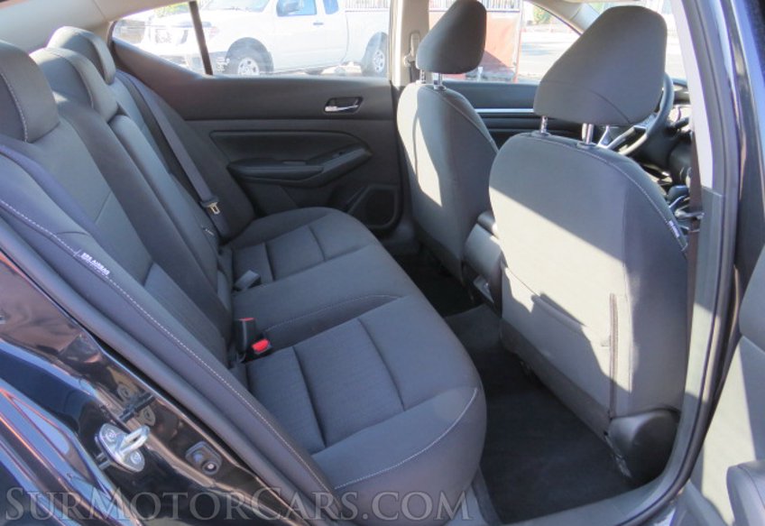 2022 Nissan Altima - Image 28