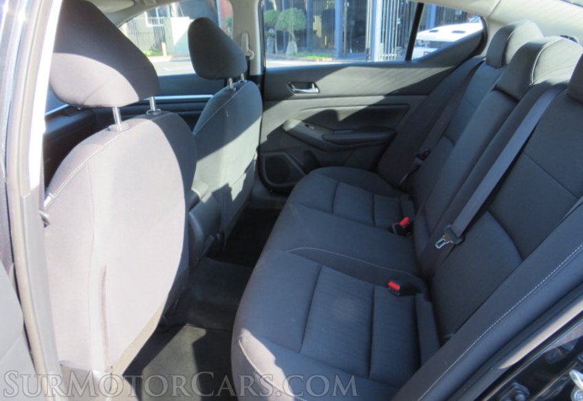 2022 Nissan Altima - Image 31