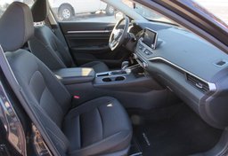 2022 Nissan Altima - Image 25