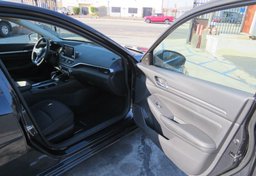 2022 Nissan Altima - Image 21