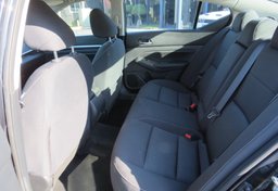 2022 Nissan Altima - Image 31