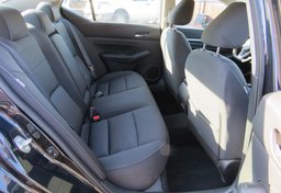 2022 Nissan Altima - Image 30