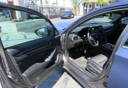 2018 Honda Accord Sedan - Image 17