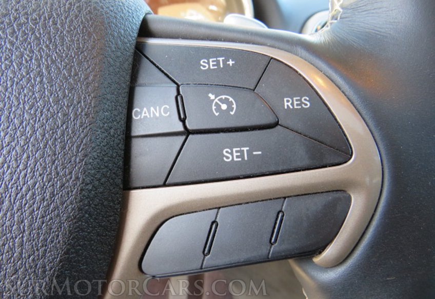 2017 Jeep Grand Cherokee - Image 44