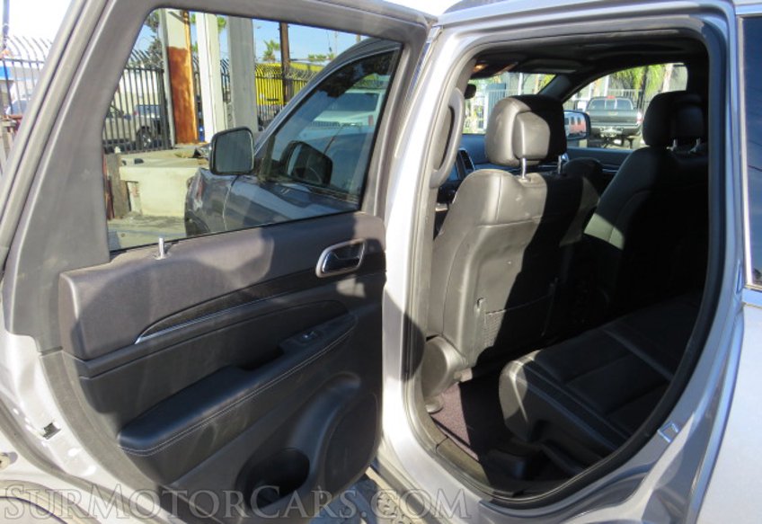 2017 Jeep Grand Cherokee - Image 24