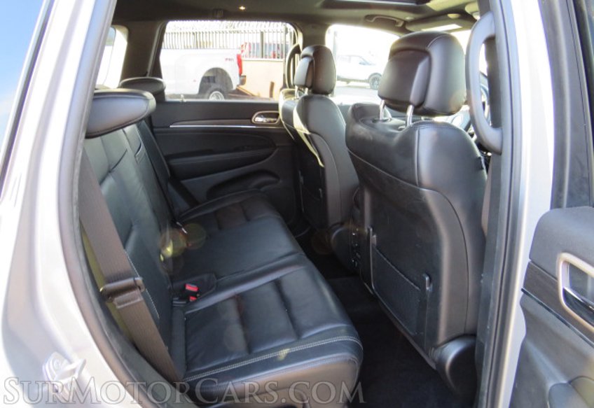 2017 Jeep Grand Cherokee - Image 33