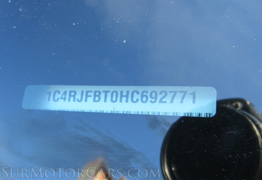 2017 Jeep Grand Cherokee - Image 53