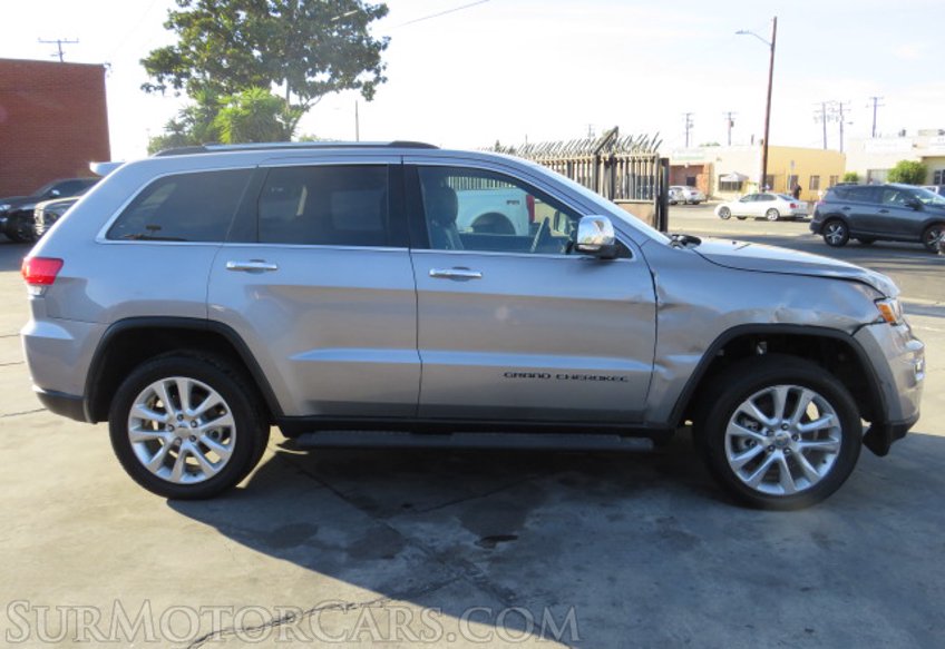 2017 Jeep Grand Cherokee - Image 11