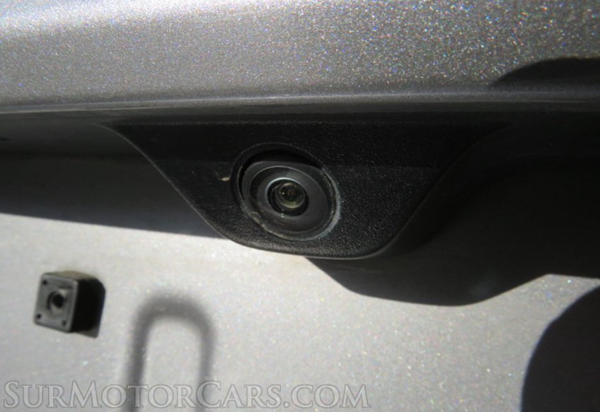 2017 Jeep Grand Cherokee - Image 18