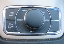 2017 Jeep Grand Cherokee - Image 49