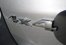 2017 Jeep Grand Cherokee - Image 19