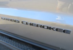 2017 Jeep Grand Cherokee - Image 21