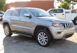 2017 Jeep Grand Cherokee - Image 3